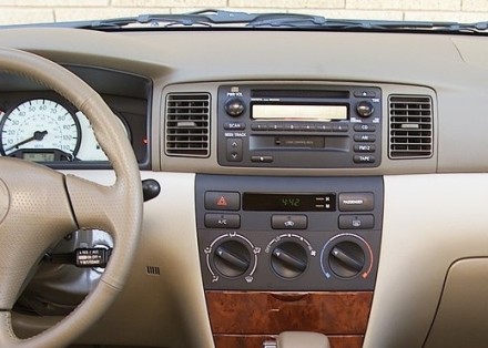 Штатная магнитола Toyota Corolla E120/E130 (00-07) Compass L
