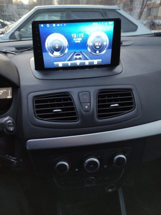 Штатная магнитола для Renault Megane 3/Fluence COMPAS TST