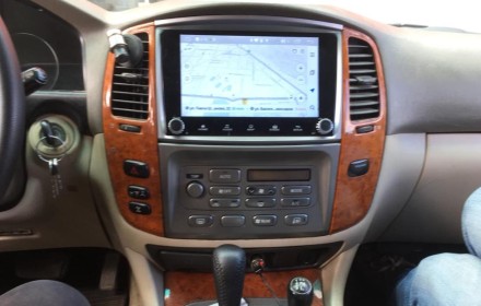 Магнитола на Андроид для Toyota Land Cruiser 100, Lexus LX470 (2002-2007) Winca S400 R SIM 4G (авто без штатной навигации)