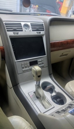 Магнитола на Андроид для Lincoln Navigator (02-06) RedPower 700 (Мощная версия)