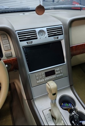 Магнитола на Андроид для Lincoln Navigator (02-06) Compas S300 (Средняя версия)