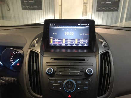 Рамка переходная FORD C-Max (10+), Kuga (13-19), Escape (12+) для дисплея 9 дюймов