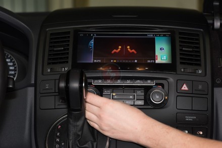 Головное устройство 8,8 дюймов 71144 для Volkswagen Touareg I (02-10), Multivan T5 (03-09), Transporter (03-15)