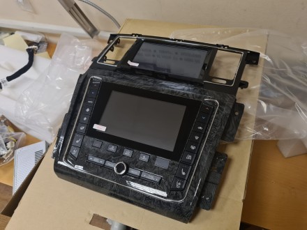 Головное устройство для Nissan Patrol (2011-2017) для высоких комплектаций Tesla-Style 8 дюймов HD