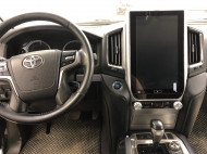 Головное устройство для Toyota Land Cruiser 200 2016+ (только Комфорт или Элеганс) Tesla-Style